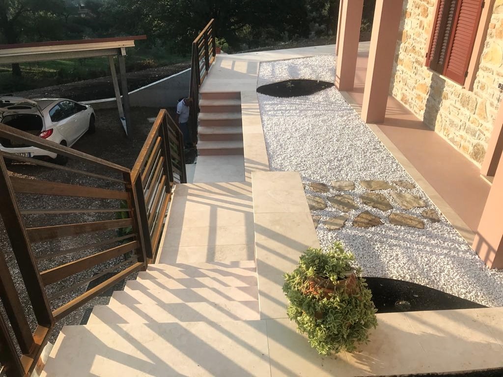 travertine garden paving