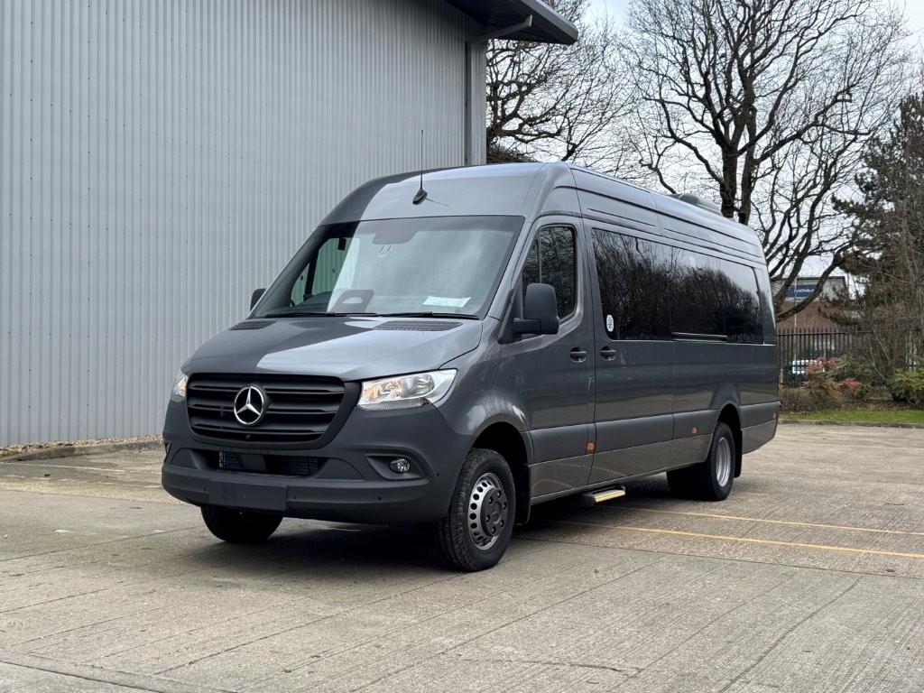 16 Seater Minibus Hire London