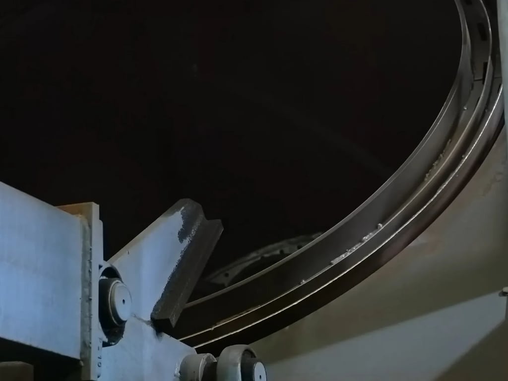 Sand blasting process to clean cast iron surface after molding