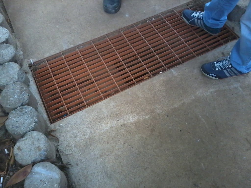grelhas de saída para agua