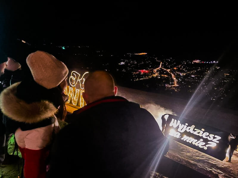 pomysł na zaręczyny w górach napis wyjdziesz za mnie zakopane gubałówka