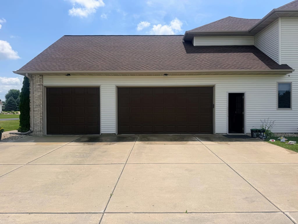 Sun Prairie WI garage door painting, serviced by Cherek Painting