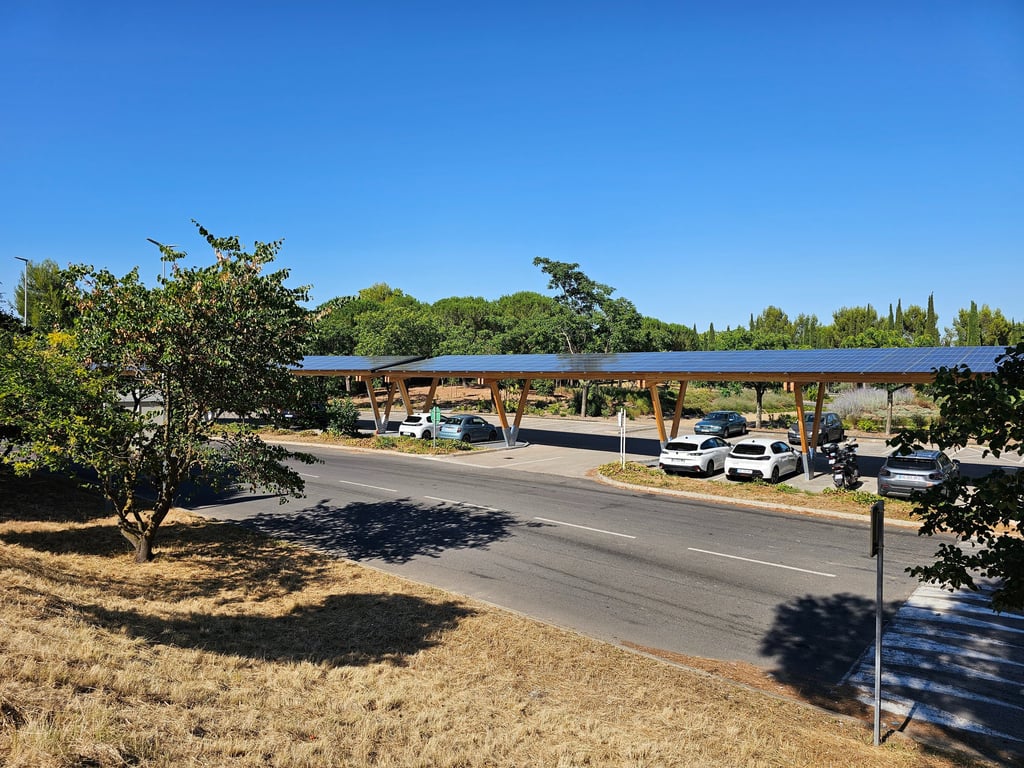 centrale photovoltaïque en ombrière de parking