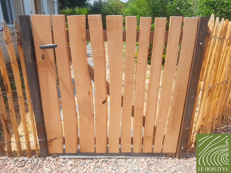 Portillon en chataigner cadre en chene