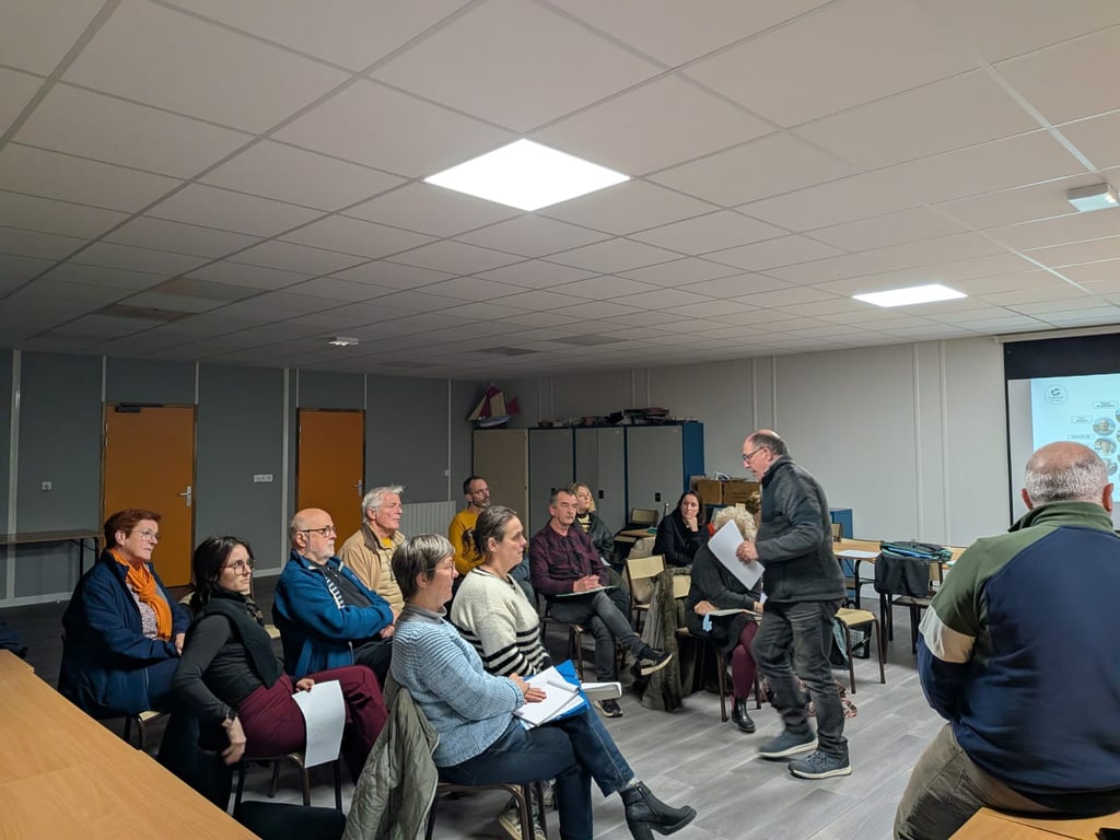 Répétition de la présentation de Groix agir ensemble à la salle Poissons
