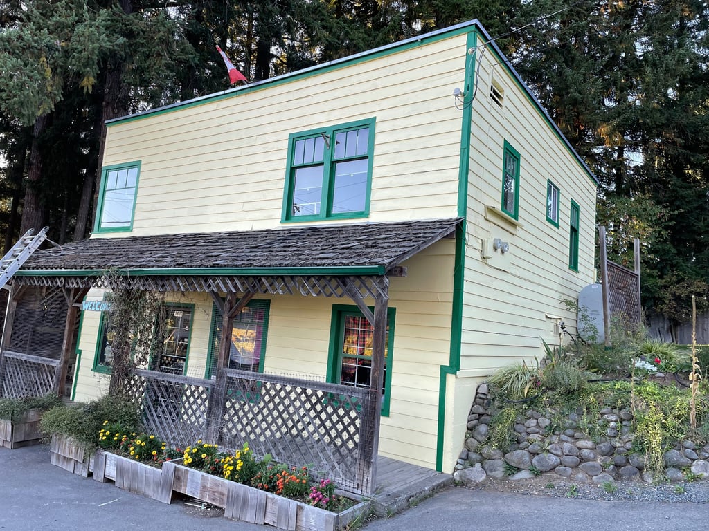 interior and exterior painting services in the cowichan valley