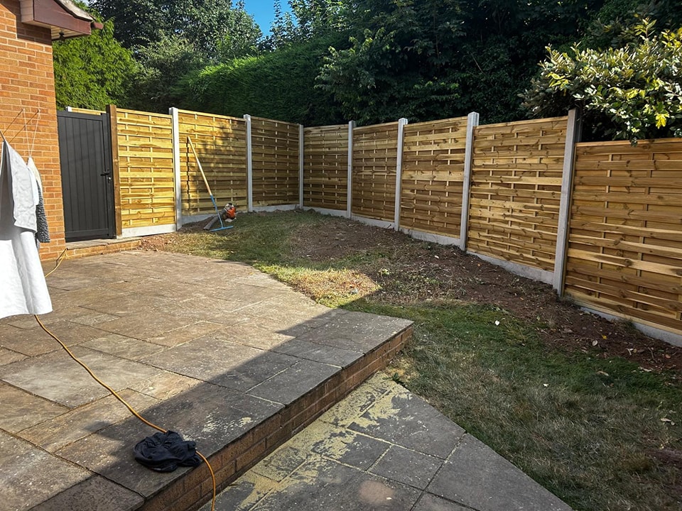 Professional fence fitting in Worcester property