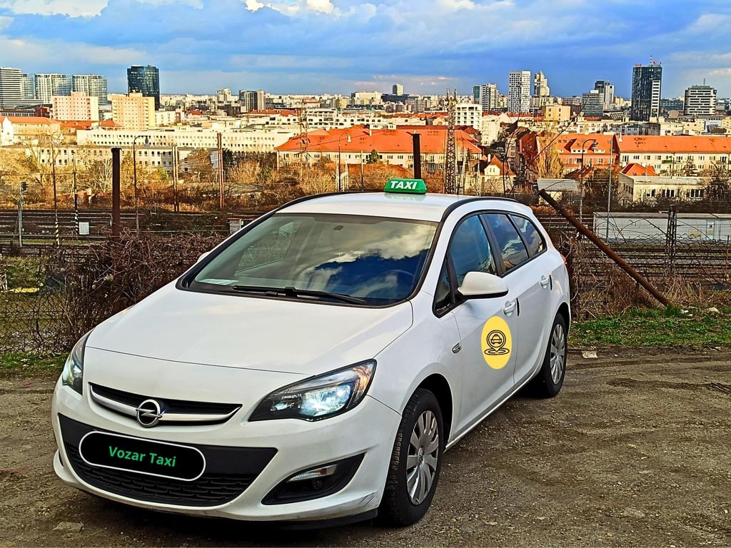 vozar taxi opel astra