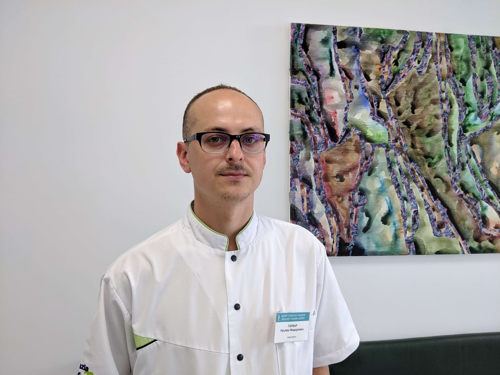 Гарбар Руслан Федорович лікар уролог хірург Garbar Ruslan urology surgery Kyiv