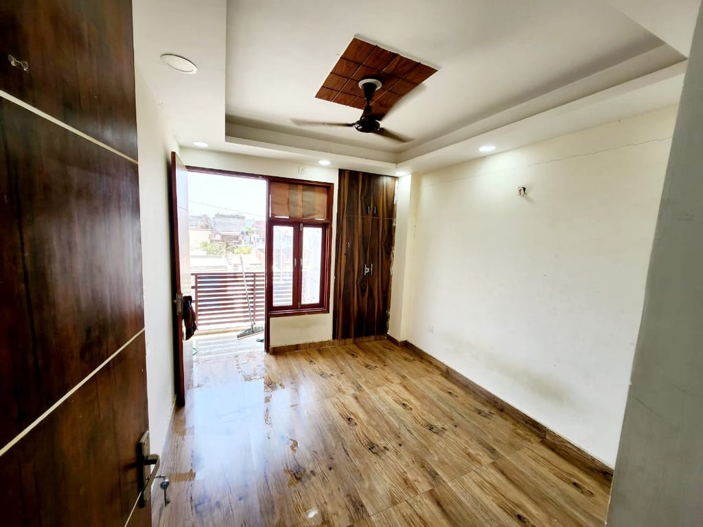 Affordable 2 BHK flat in Chattarpur near Qutub Minar metro