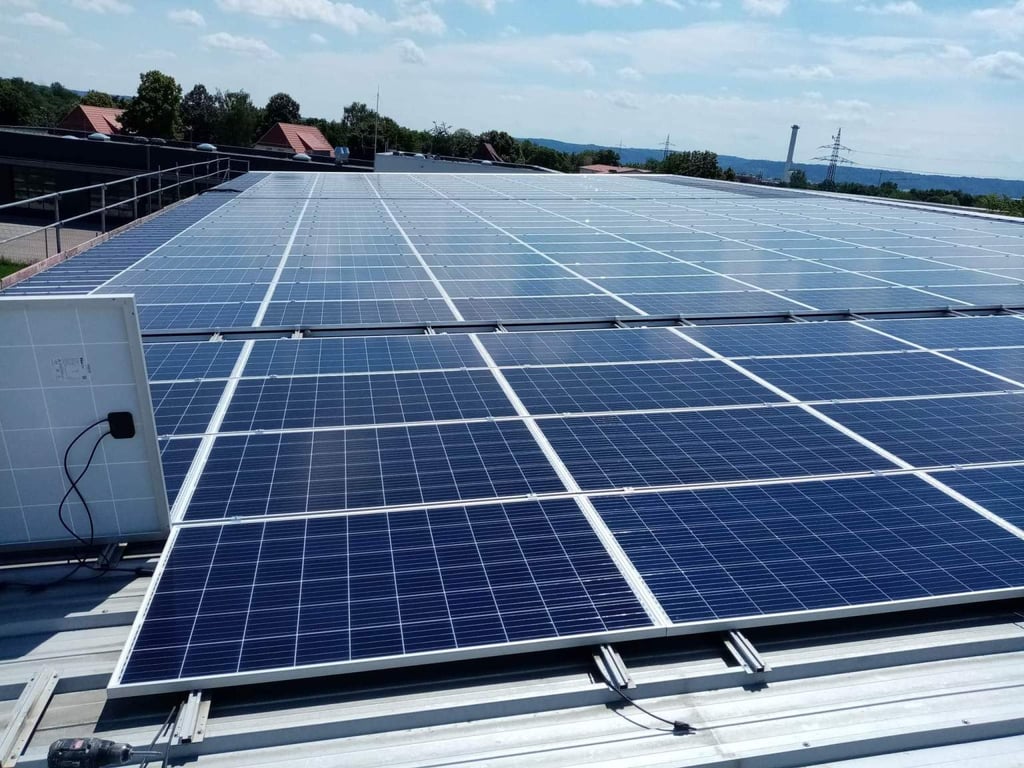 фотоволтаични електро централи соларни панели проектиране доставка и монтаж