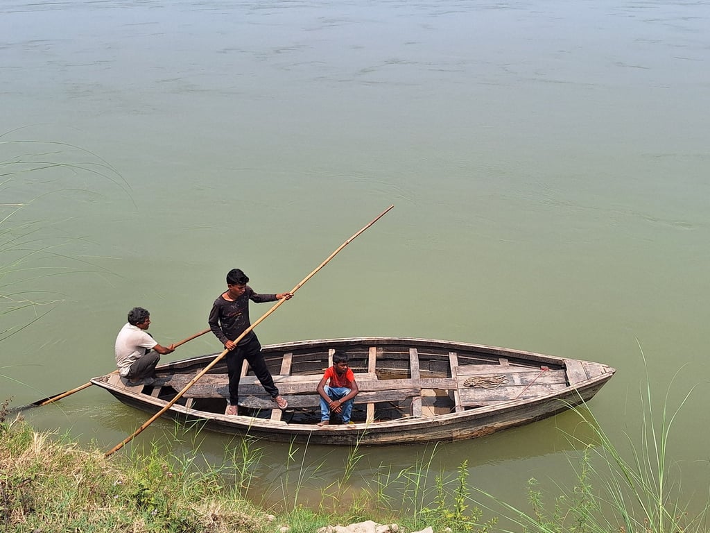 fishermen of the Mohana River