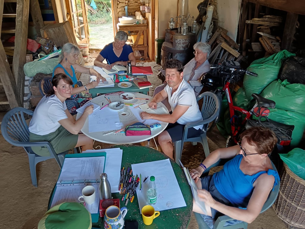 Les ateliers d'écriture collectifs permettent d'échanger sur son parcours et partager son avancée.