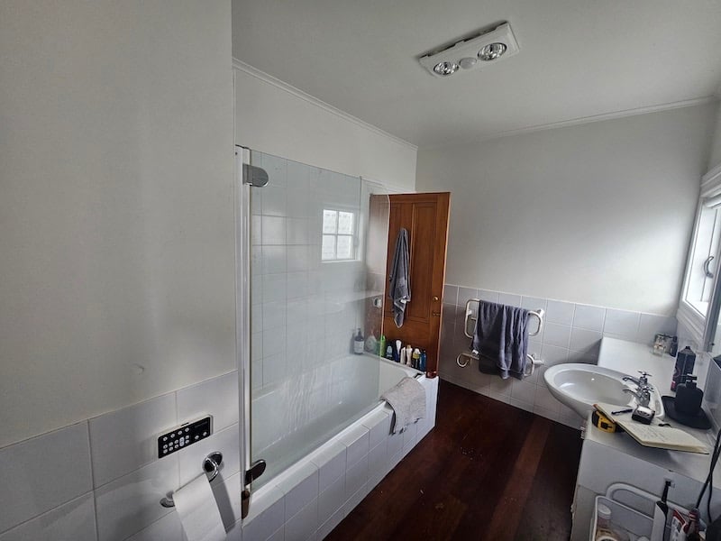 Bathroom renovation before - Auckland builder