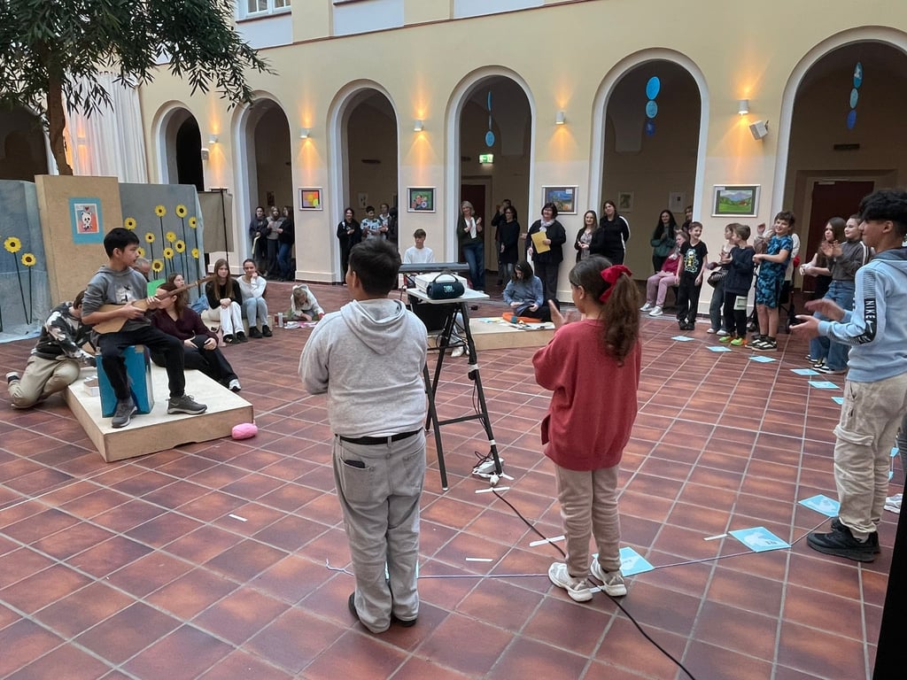 children attending the event