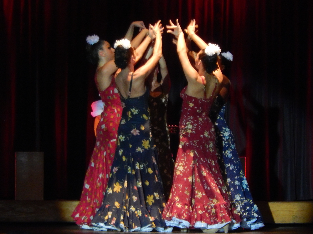 flamenco dancers