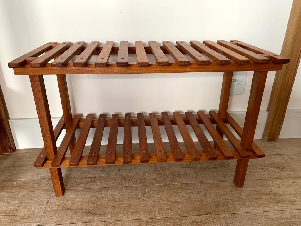 Sapateira media (6 pares) em cumarú