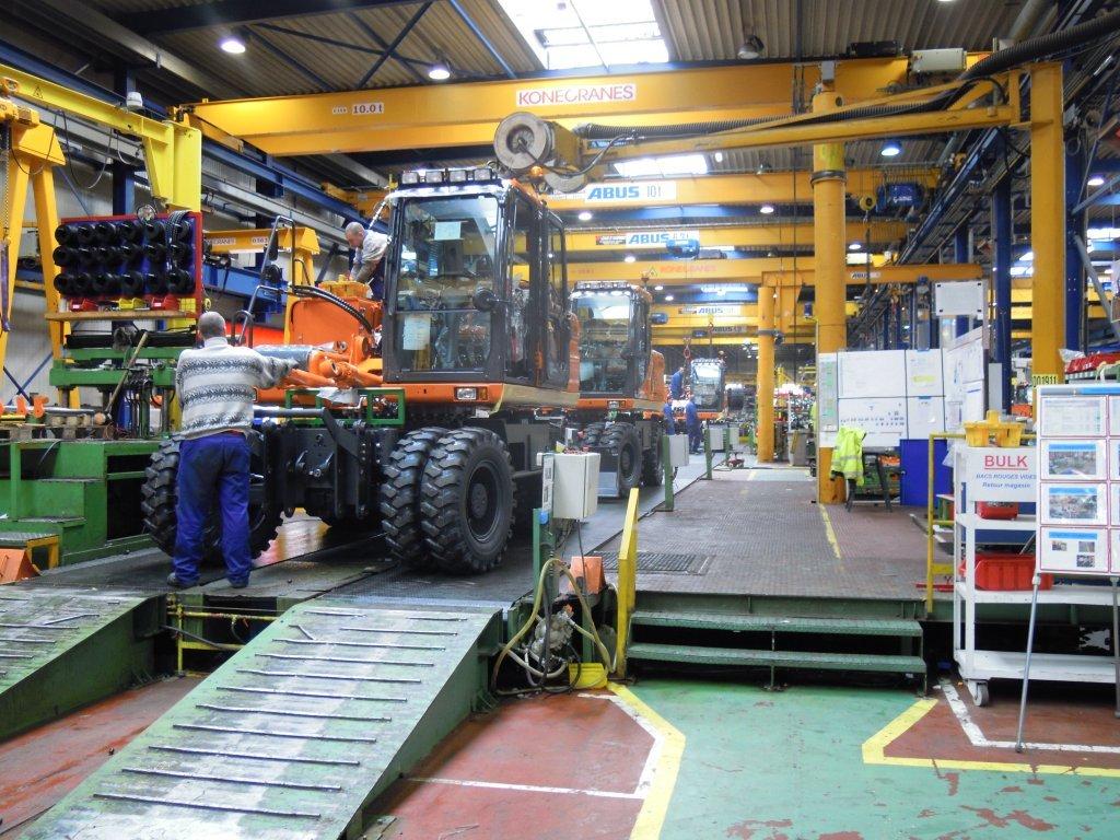 Fördersystem für Baumaschinenproduktion