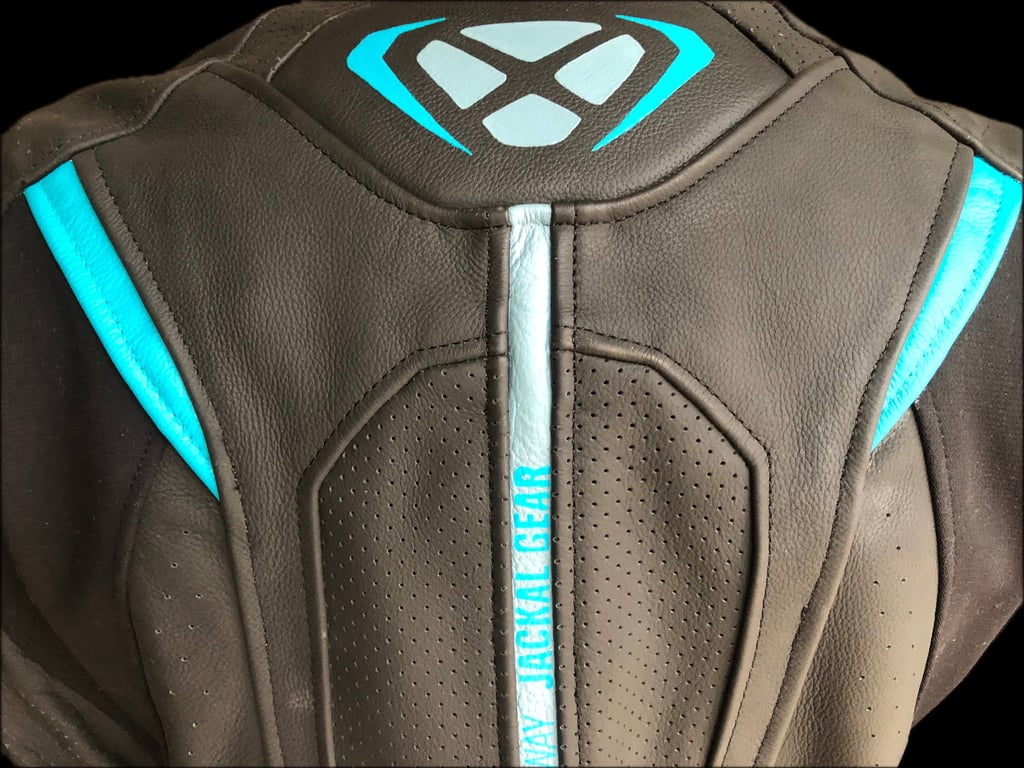 VESTE IXON PERSONNALISÉE PAR DKM CUSTOM