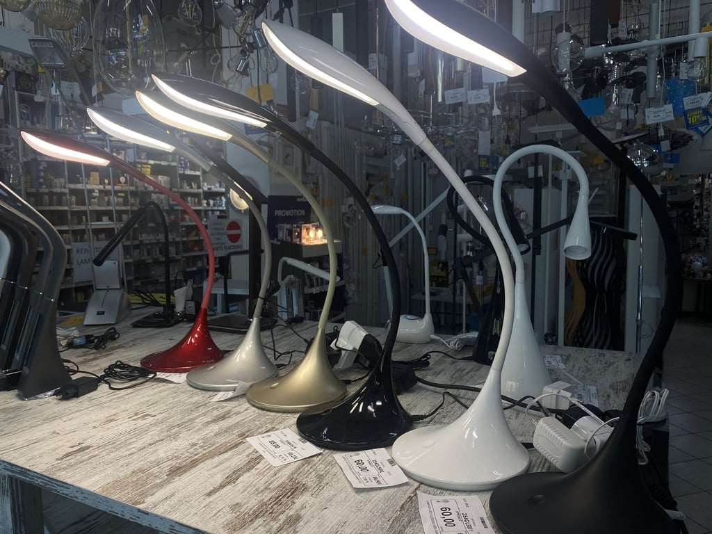 lumetti-in-esposizione-frigo-nereo