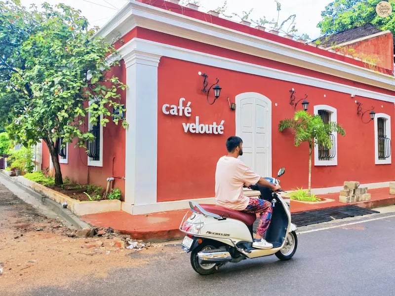 French heritage café in White Town Pondicherry.