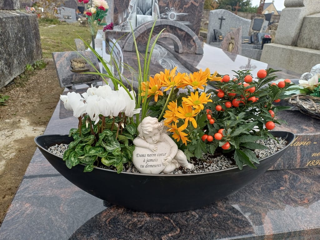 COMPOSITION FLEURISSEMENT TOMBE SEPULTURE 49 PAYS DE LA LOIRE