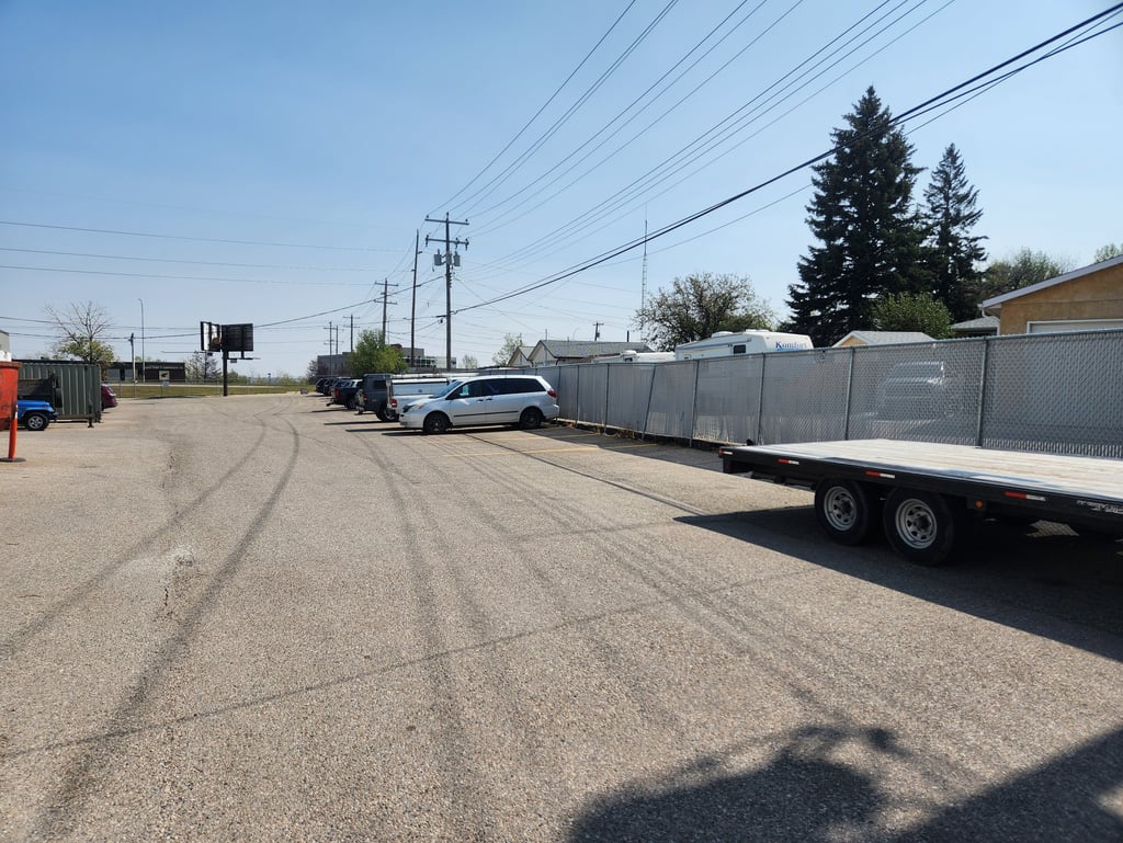 Plenty parking spots.