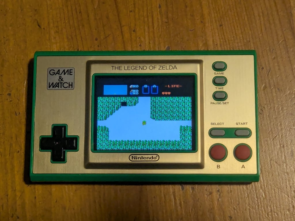 Cette console aux allures rétro inclut trois classiques de la série The Legend of Zelda.