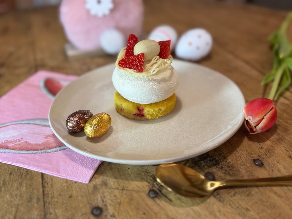 entremet vanille fraise bergamote nid de pâques gateau dessert de pâques