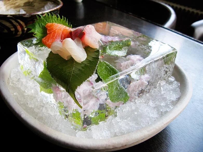 plato de sushi de hielo escultura de hielo decorativa para gastronomia