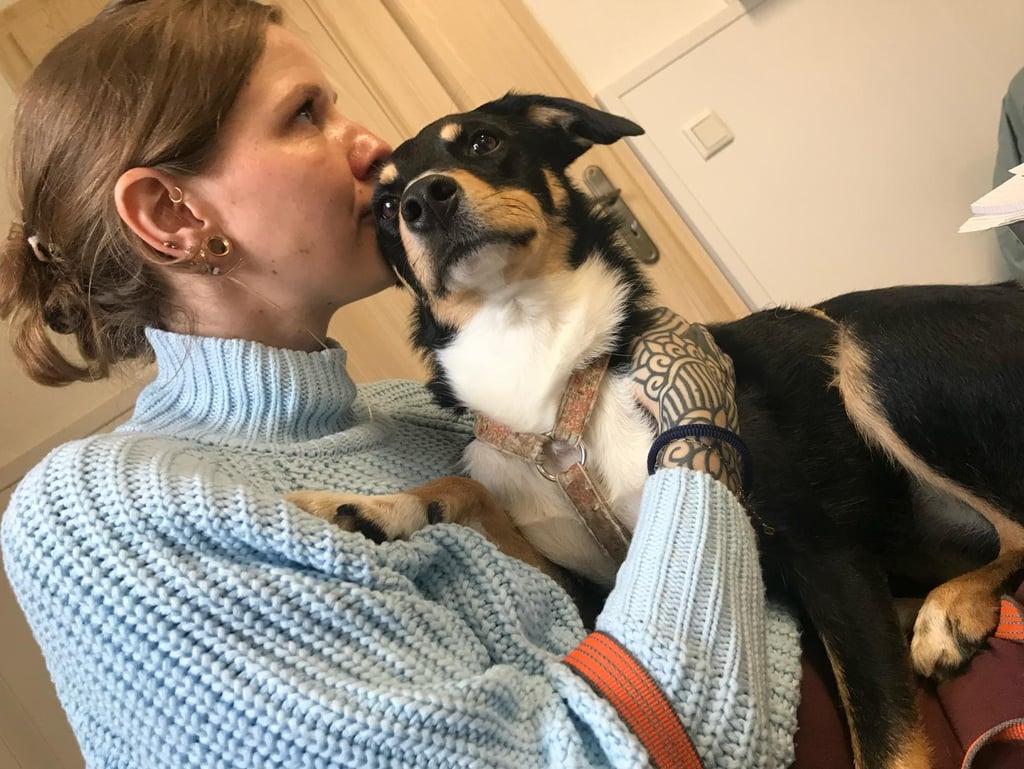 Julia Hundephysiotherapeutin aus Dresden mit ihrem Hund