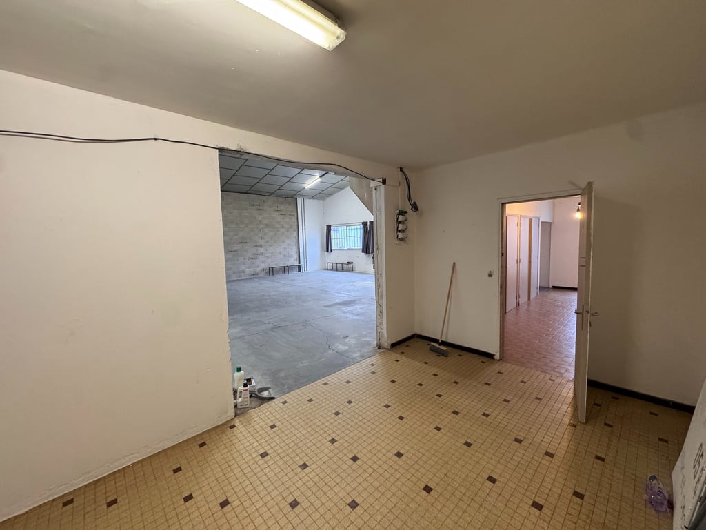 Local commercial professionnel à louer