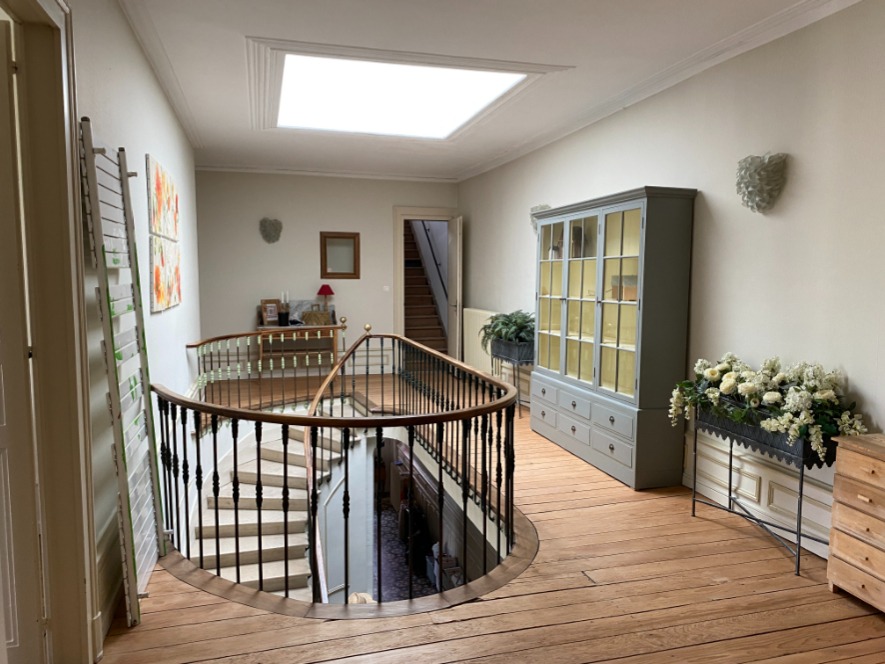 Die prächtige Innentreppe des Maison de Maître, Herrenhaus