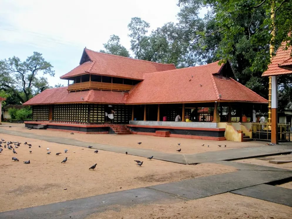 Mullakkal Rajarajeswari Temple in Alleppey, Kerala, a historic Hindu temple dedicated to Goddess Rajarajeswari.