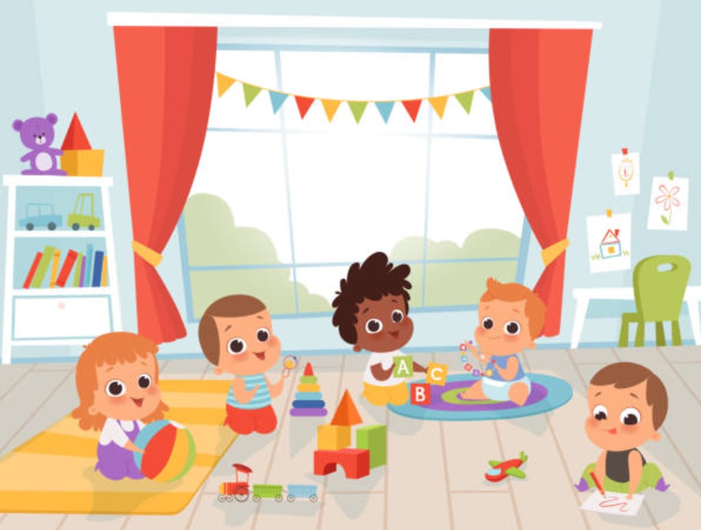 groupe d'enfants Astro'mômes jouant avec des jouets dans la crèche / micro-crèche