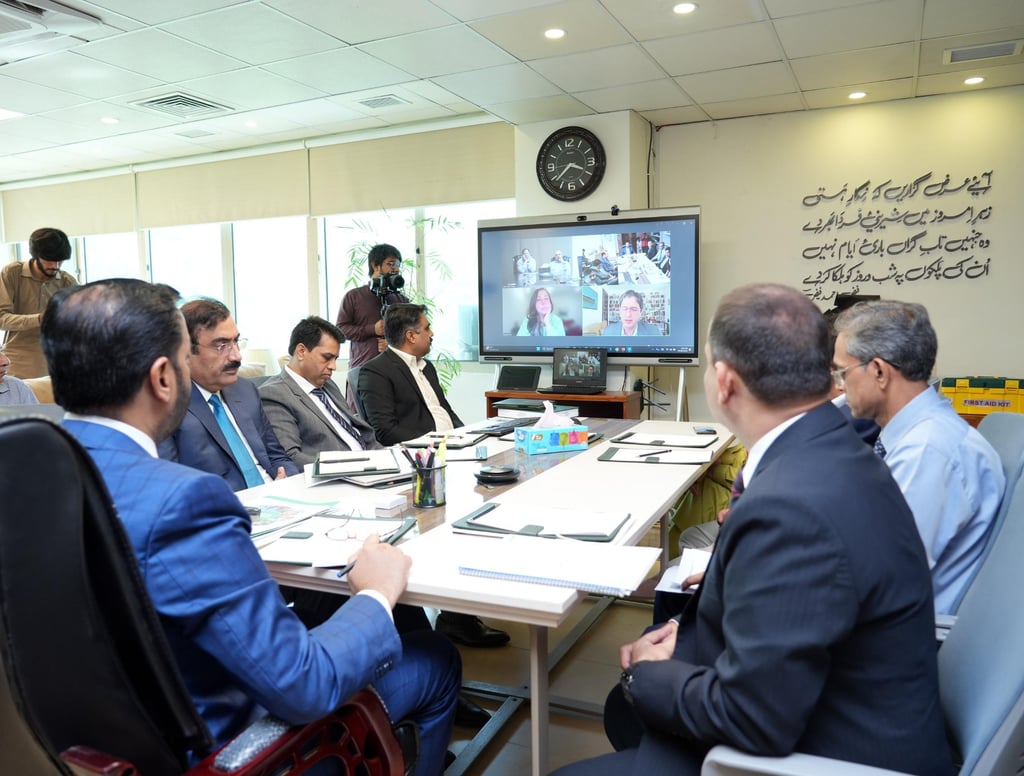 Mustafa Kamal chairing a meeting on 2D barcode system implementation with DRAP and pharma industry leaders