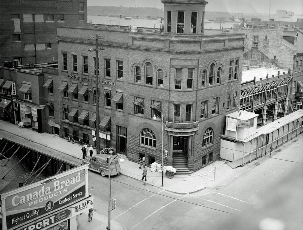 Expositor building 1950