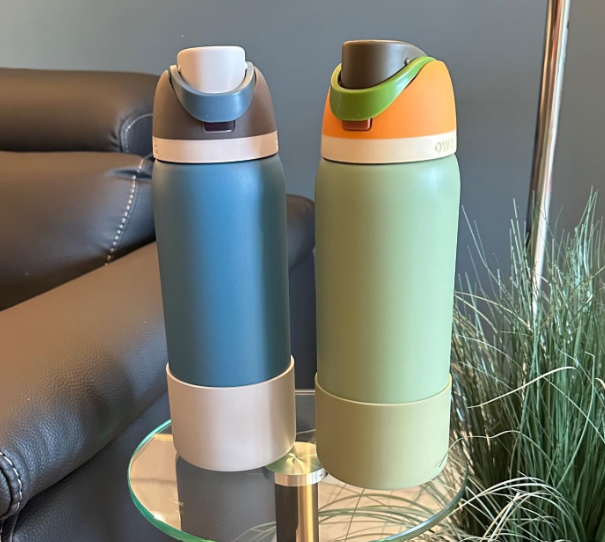 Stainless steel water bottle