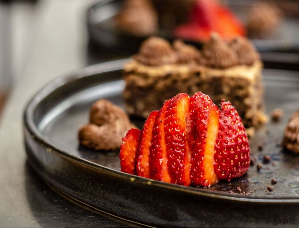 Safe Food and Drink for Travel