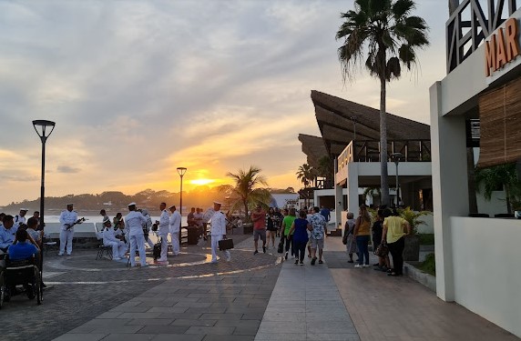 Consultoría Estructural de la Construcción de Restaurantes en El Malecón Surf City-JOCS