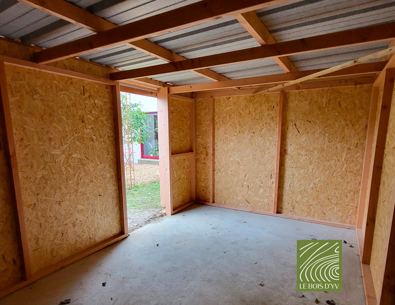 Abri de jardin en bois doublage OSB