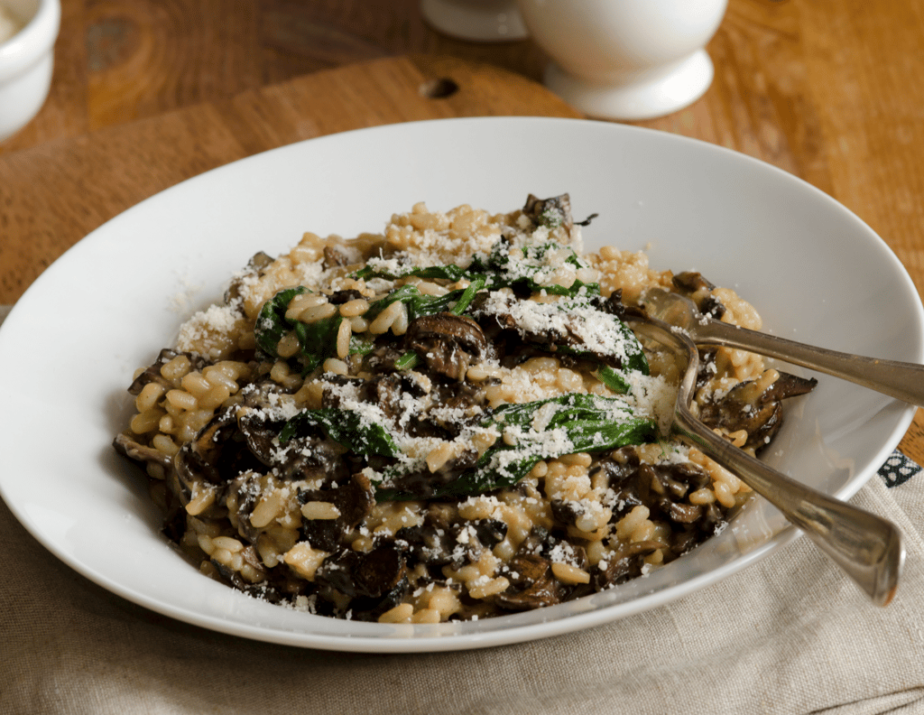 Keto Creamy Spinach and Mushroom Cauliflower Risotto Vegetarian