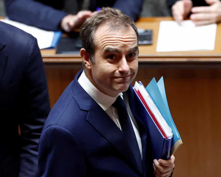 French Prime Minister Sébastien Lecornu Survives Two No-Confidence Votes Amid Budget Showdown