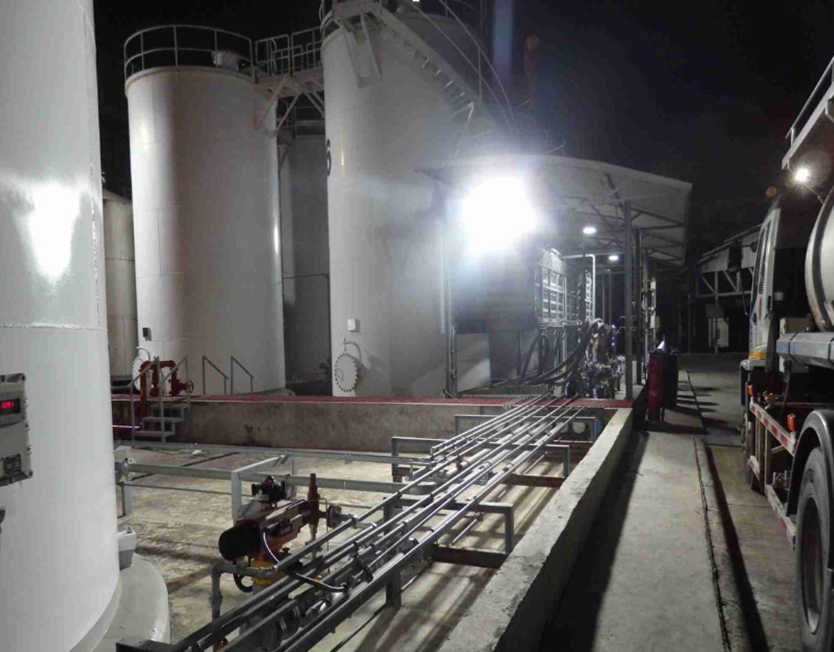 Oil depot ilumination 