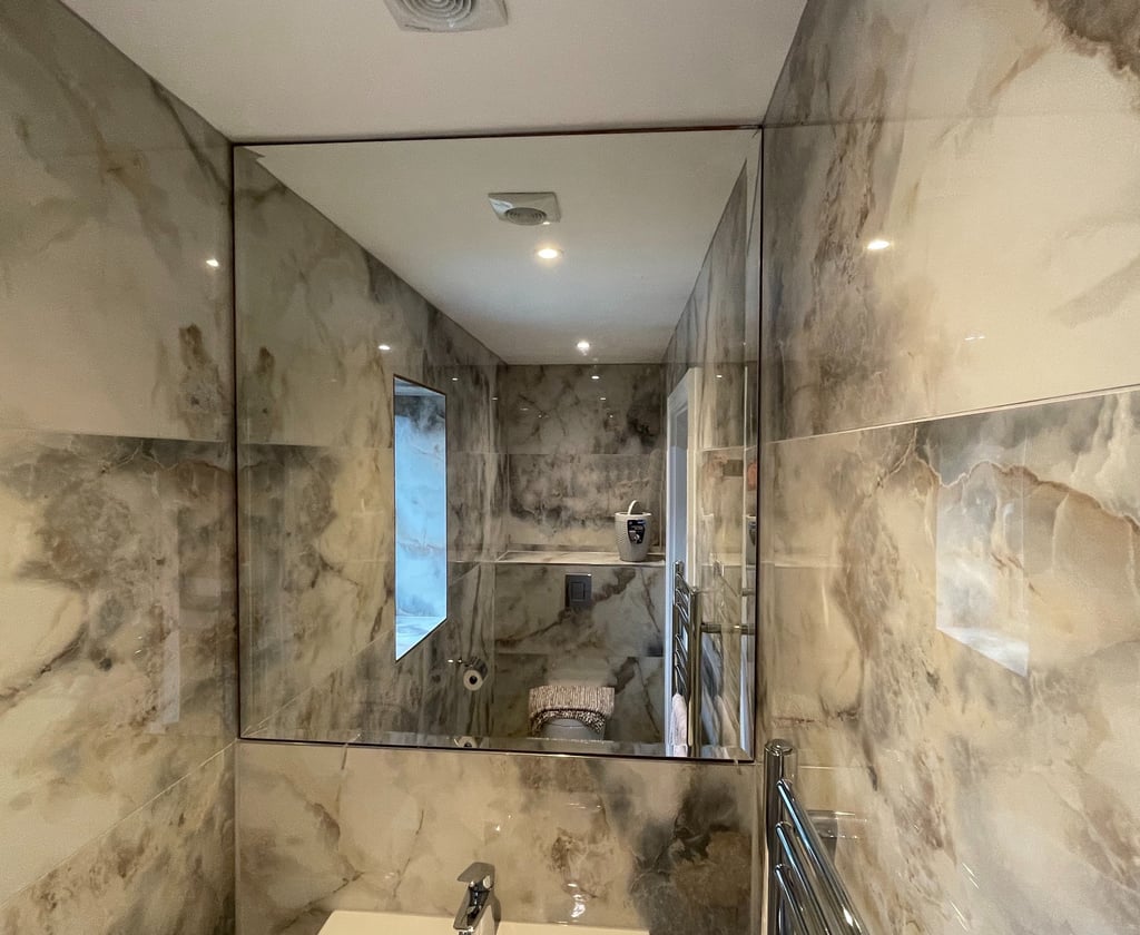 mirror in cloakroom