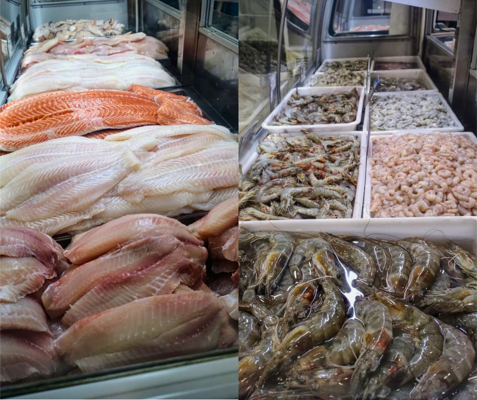 Pescados e frutos do mar em expositores