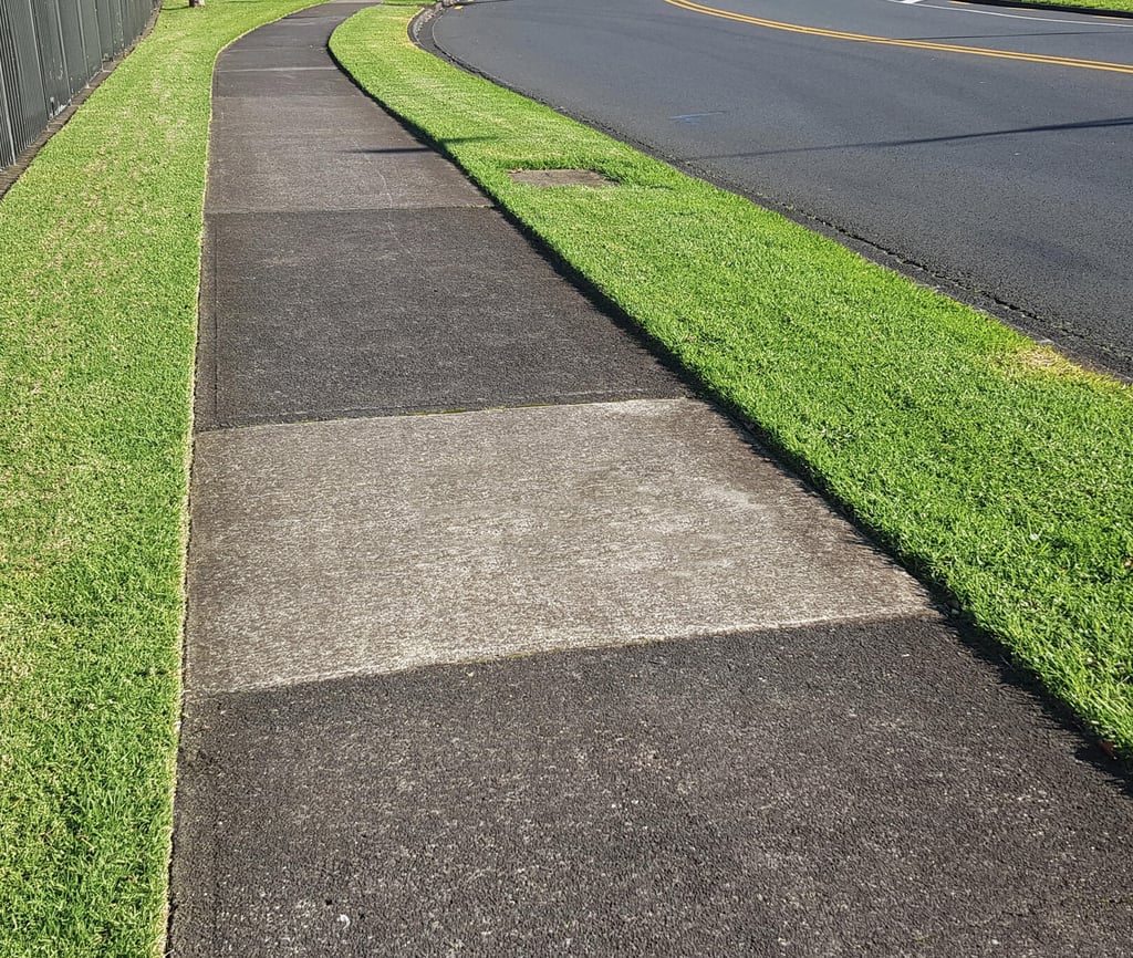 Metrocare Sqaure edge Lawn Mowing Finish