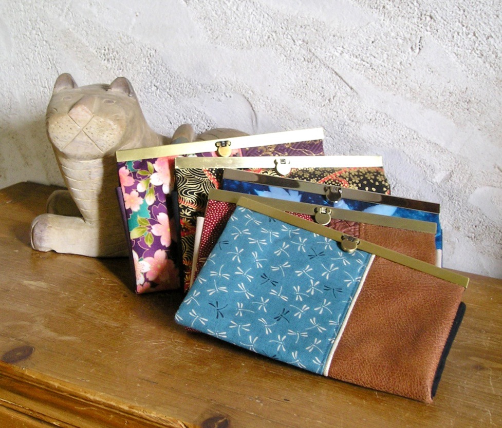 portefeuille en tissus japonais avec fermoir métal rétro vintage