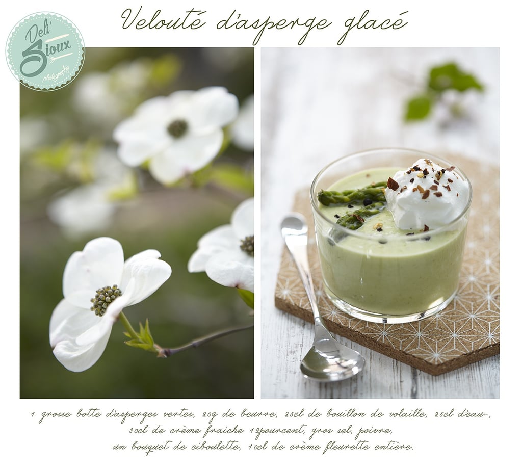 velouté d'asperges vertes avec une cuillère et une fleur blanche de printemps