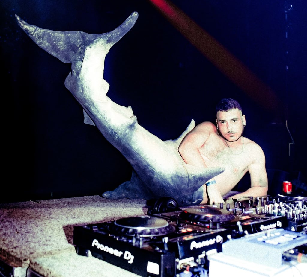 Hundred Tauro
